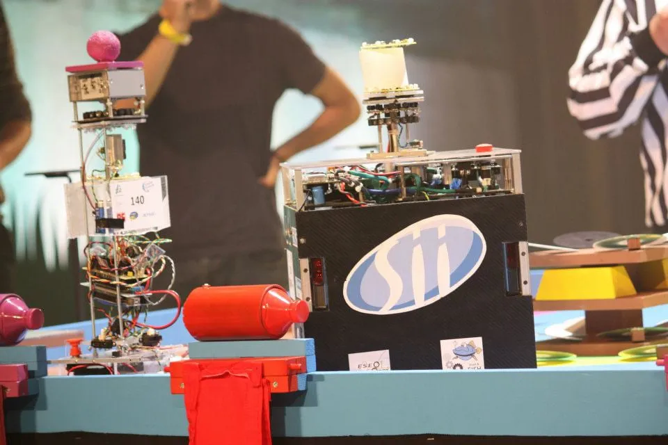 Shark et Fish, les robots de la saison 2011-2012 (detail)